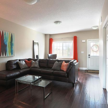 Boardwalk Homes - Executive Guest Rooms & Townhomes Kitchener Camera foto