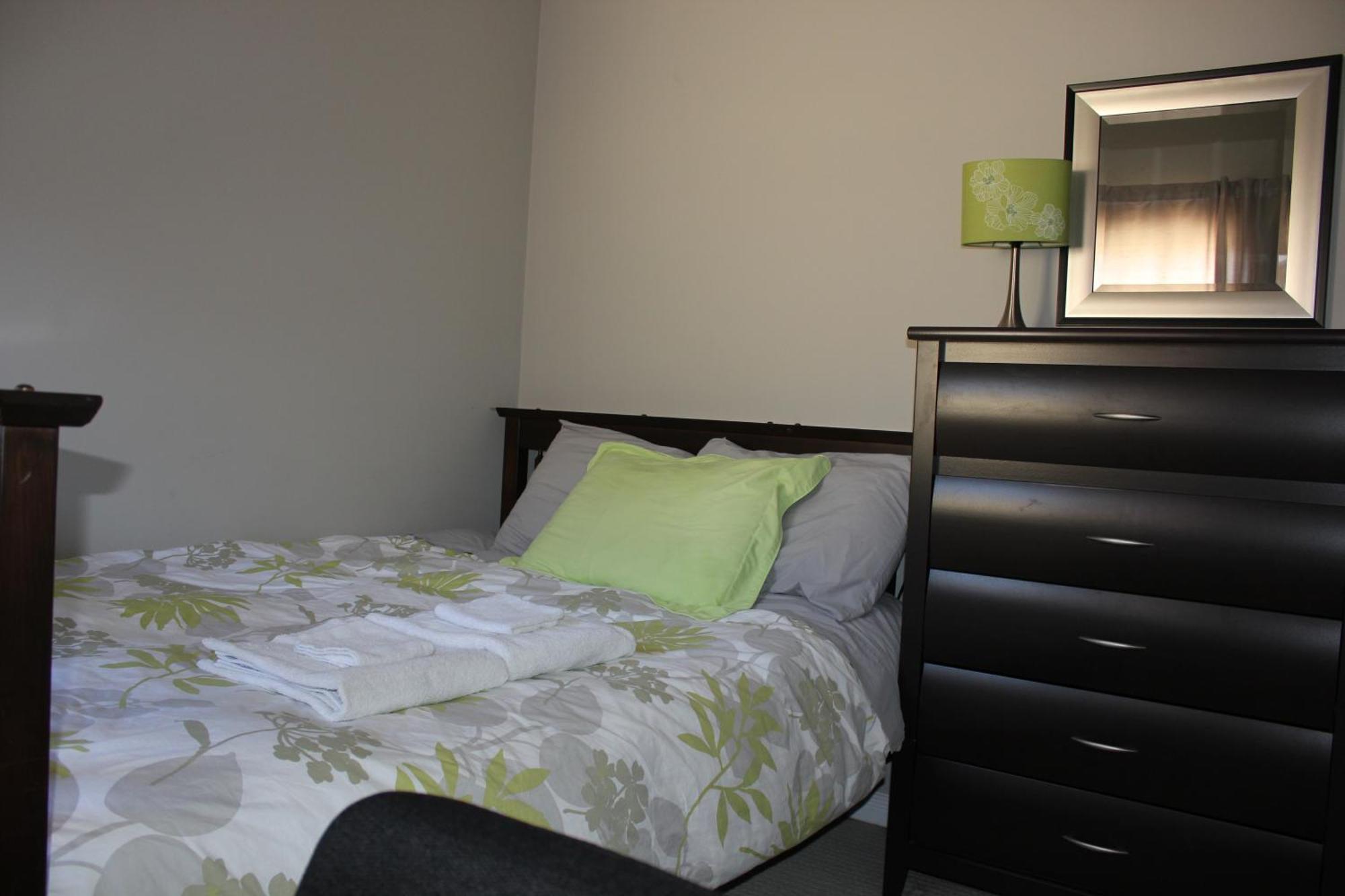 Boardwalk Homes - Executive Guest Rooms & Townhomes Kitchener Esterno foto