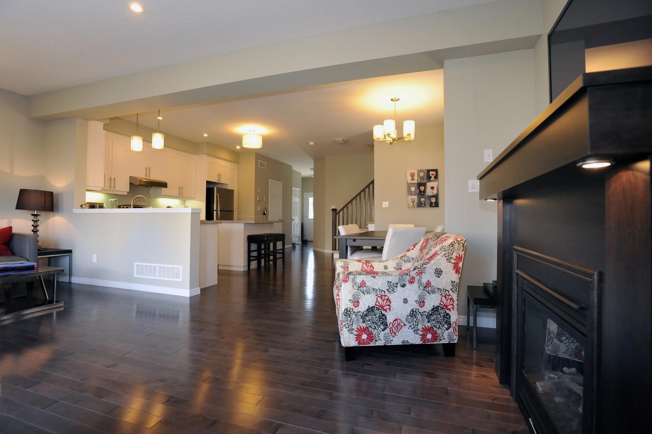 Boardwalk Homes - Executive Guest Rooms & Townhomes Kitchener Camera foto